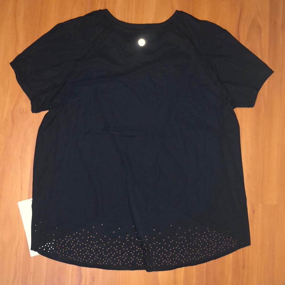 Lululemon Black  SS - Picture 2 of 4